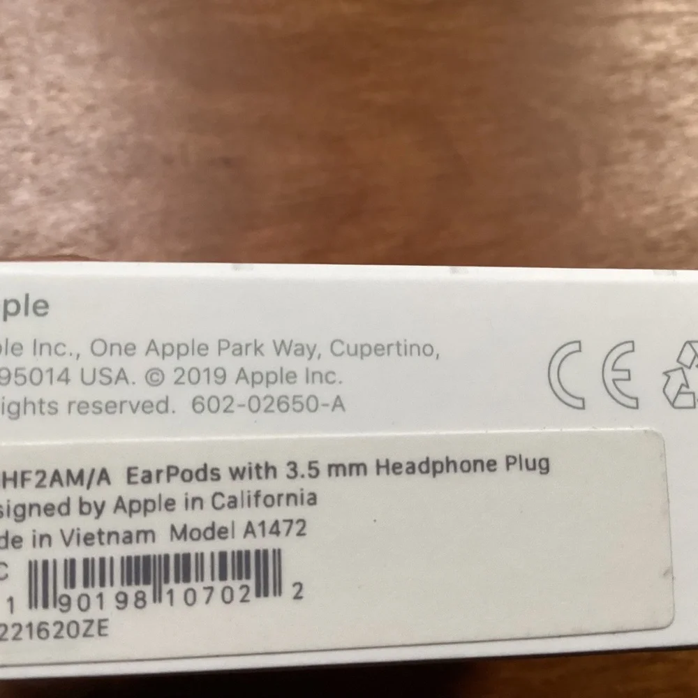 Apple Earpods Headphone Plug NIB
